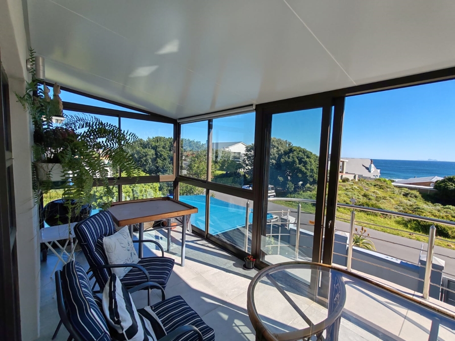 3 Bedroom Property for Sale in De Kelders Western Cape